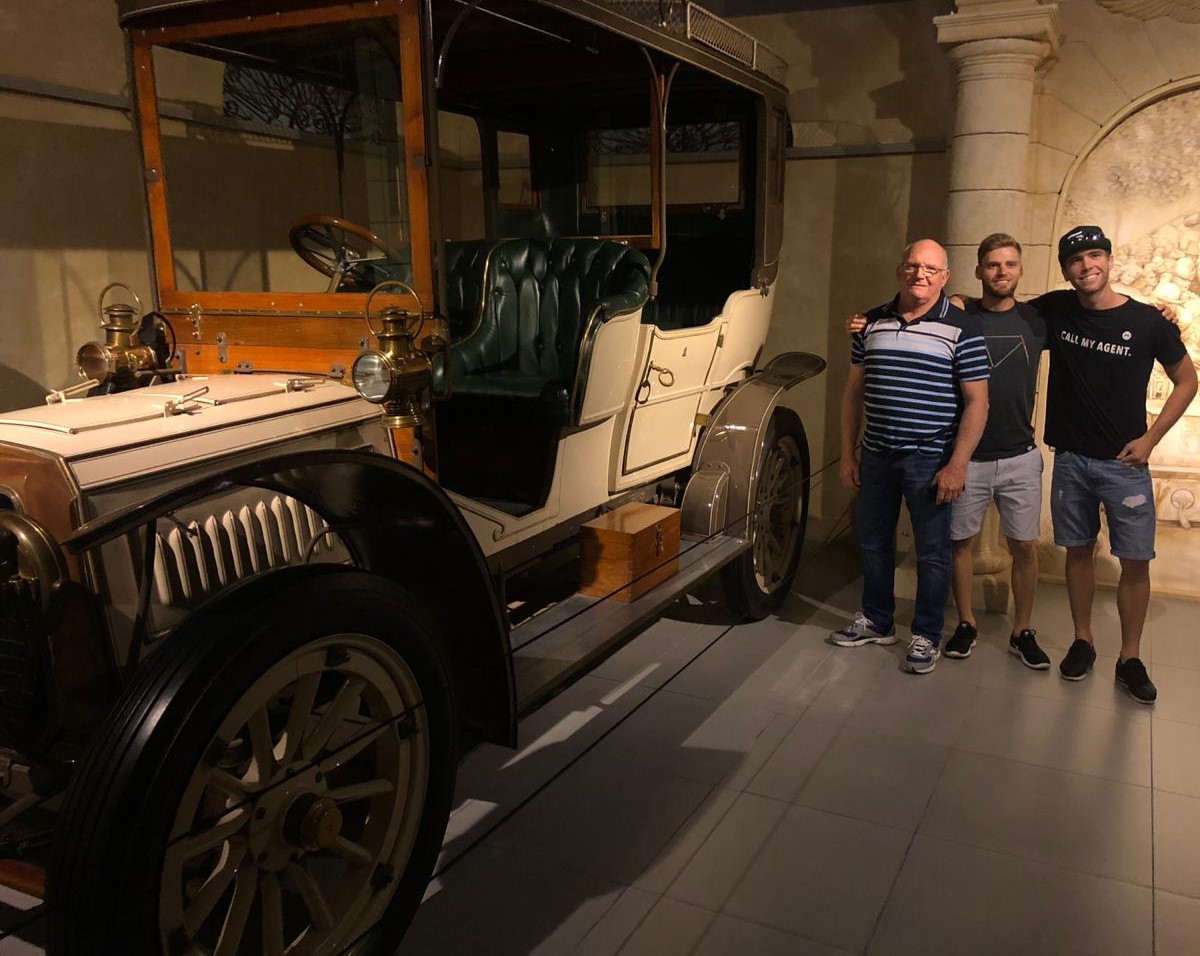 Binders With A Classic Car Fim Africa